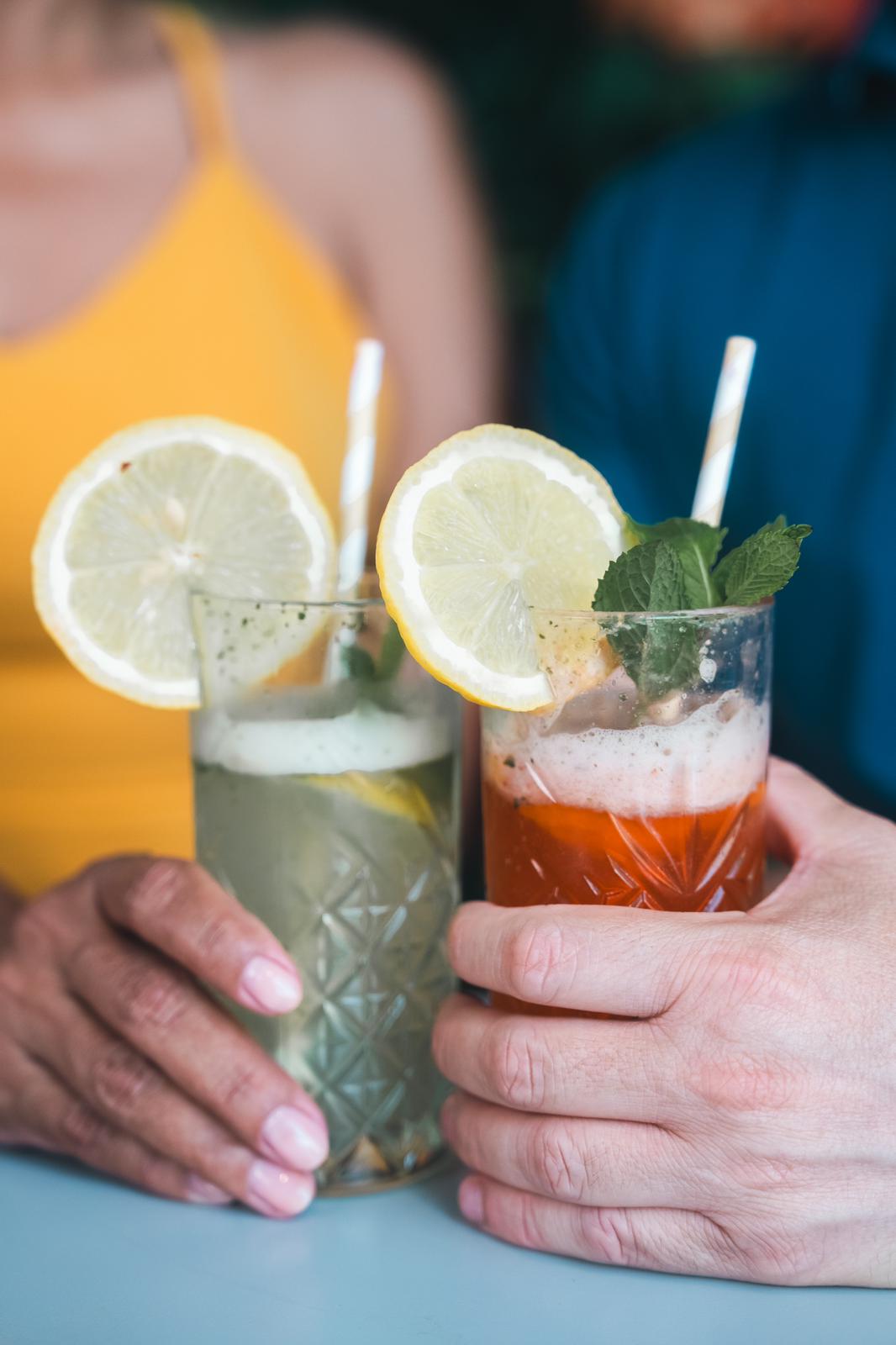 Interior acolhedor do Anitta Brunch & Bistro